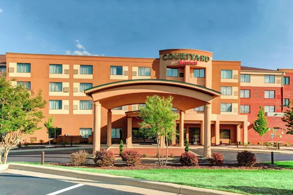 Photo 1 - Courtyard by Marriott Anniston Oxford