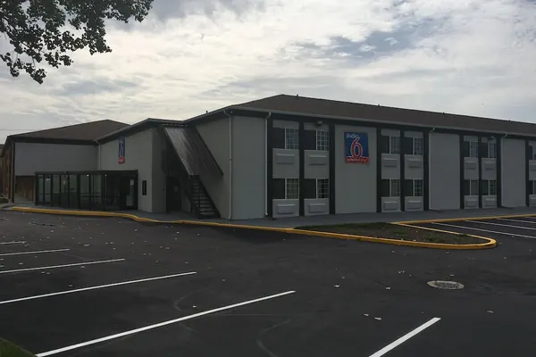 Photo 1 - Studio 6 Indianapolis, IN