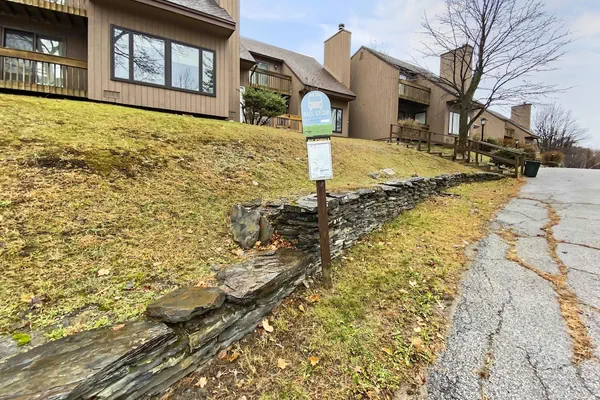 Photo 1 - 41 Summit Condo Near Mountain Shuttle by RedAwning