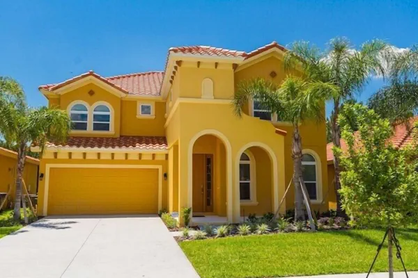 Photo 1 - Luxurious 6 bed villa with south facing pool